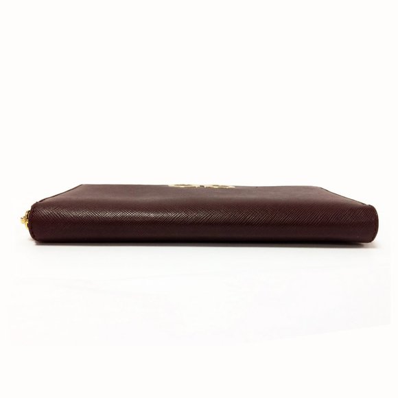 Salvatorte Ferragamo Double Gancio Oxblood Wallet - Picture 5 of 8